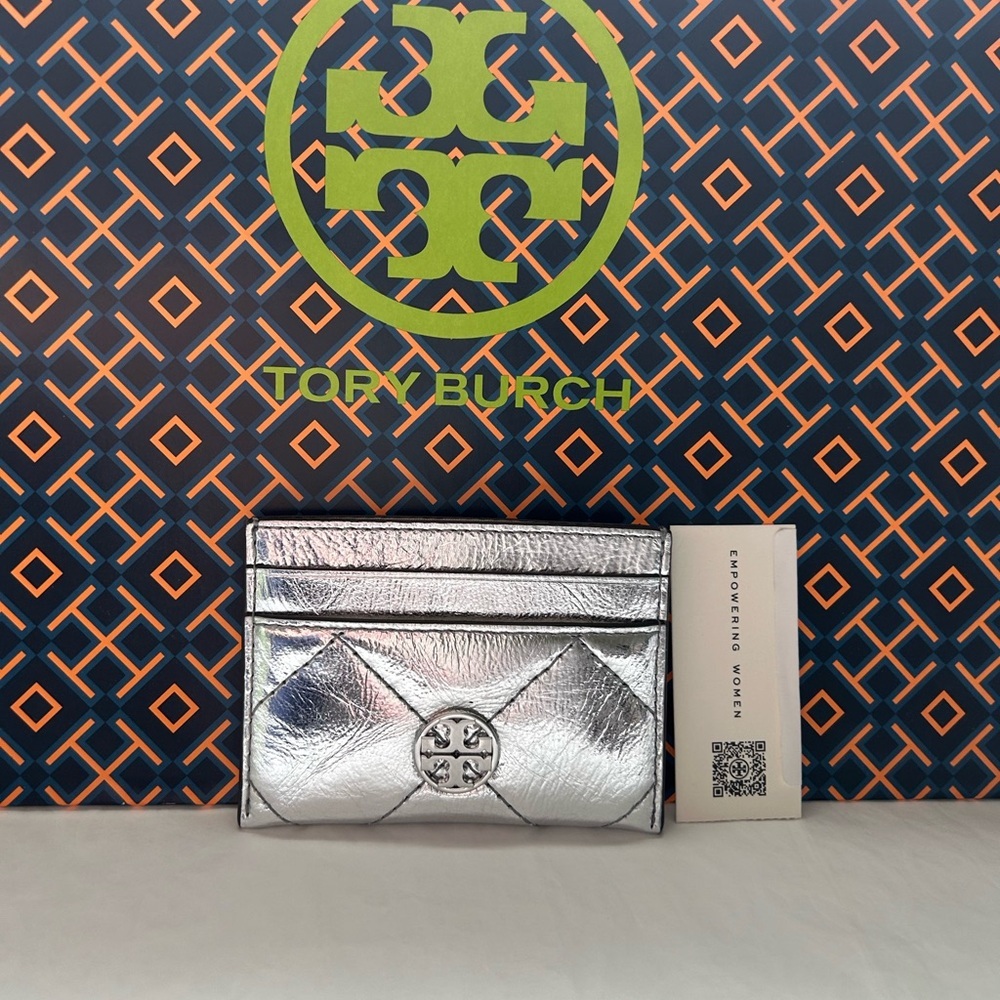Tory Burch Willa Metallic Slim Card Case Card Wallet Silver